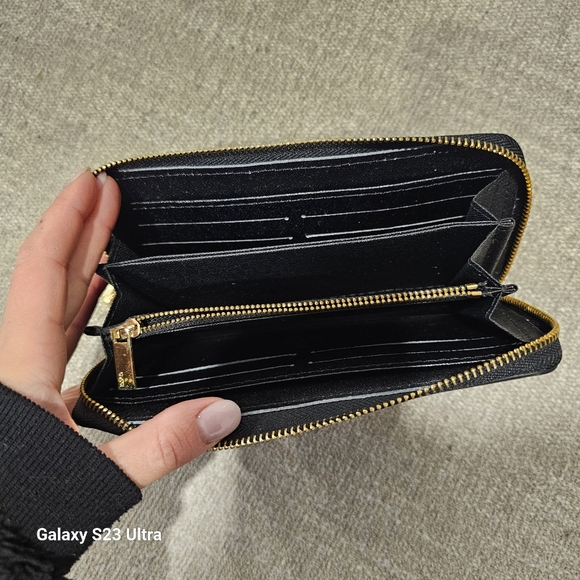 Wallet - Picture 4 of 5